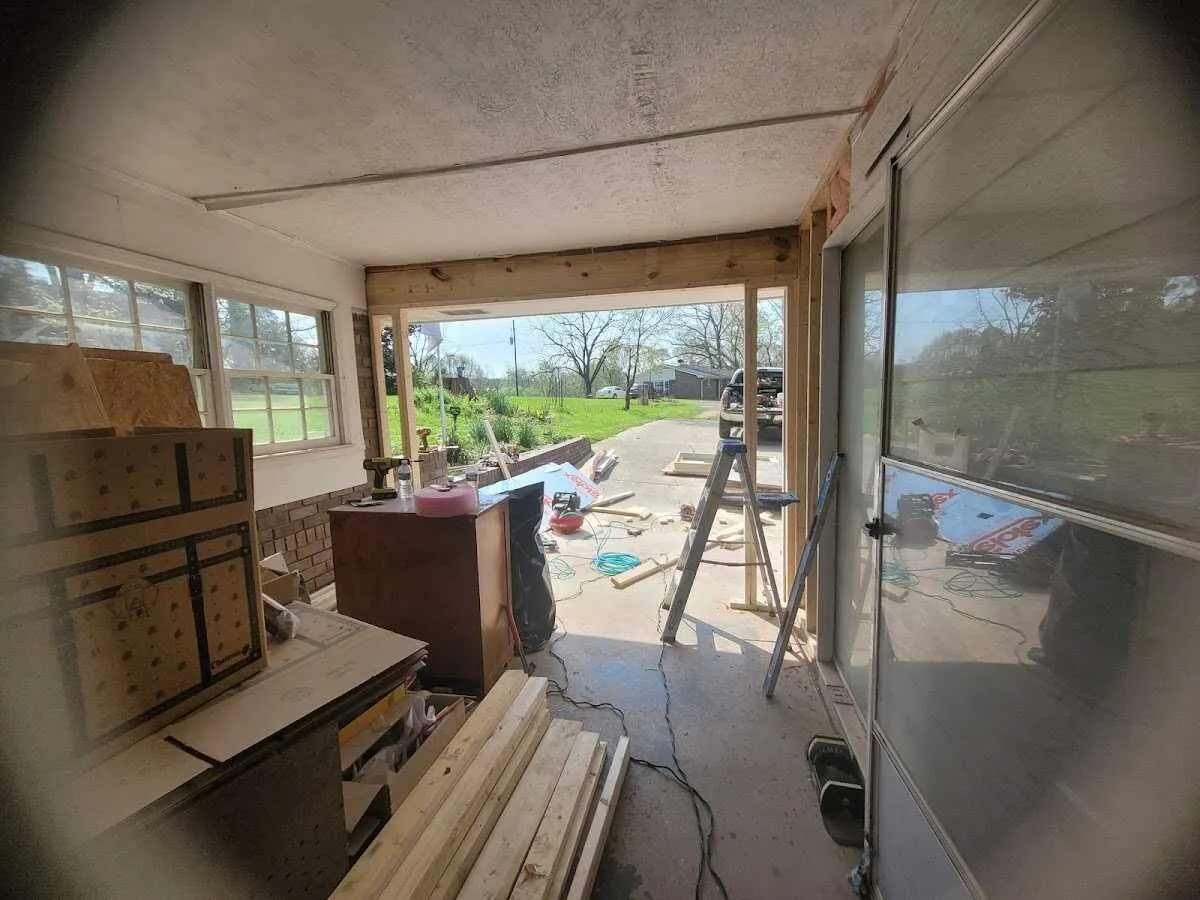 Air movers and dehumidifier for Water Mitigation Services in Chillicothe